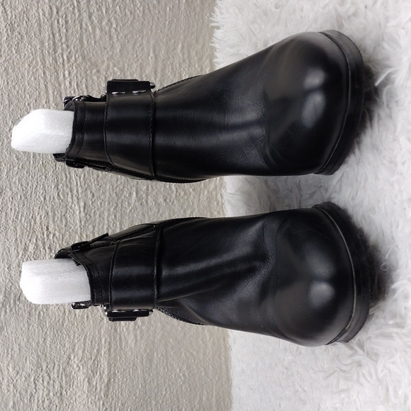 Marc Fisher Vanqar Black Leather Upper Pointed Toe Blocked Heel Moto Ankle Boot - Picture 2 of 16